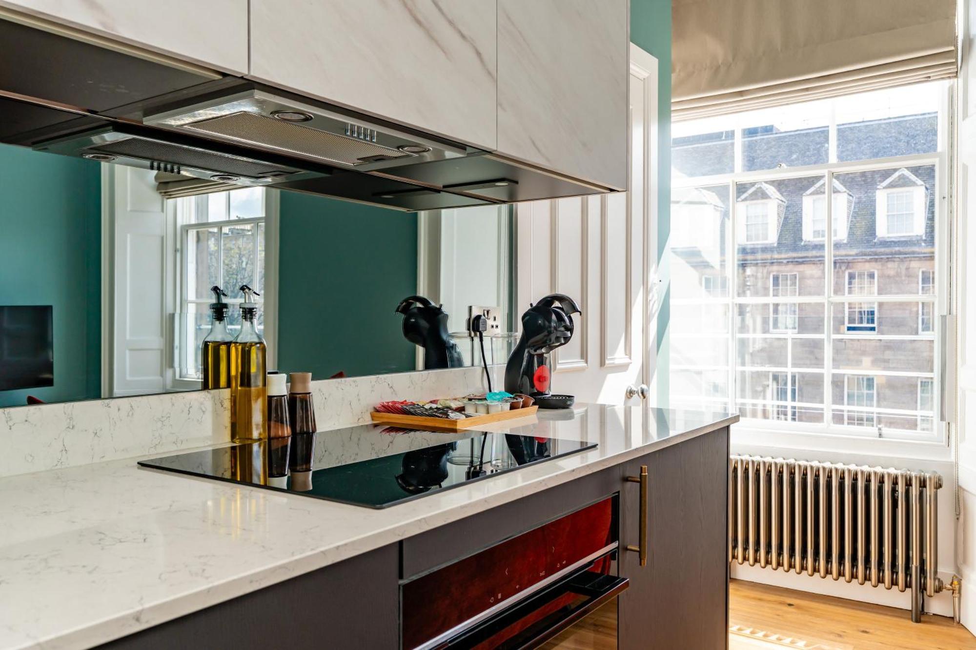 Dragon Suites Luxury Apartments At 9 Albyn Place EDI Exterior foto